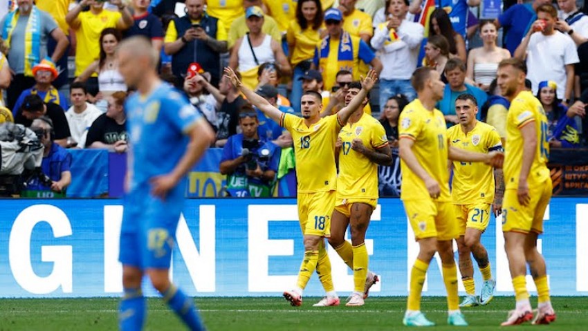 Rumania Pesta Gol, Ukraina Dibungkam 3-0