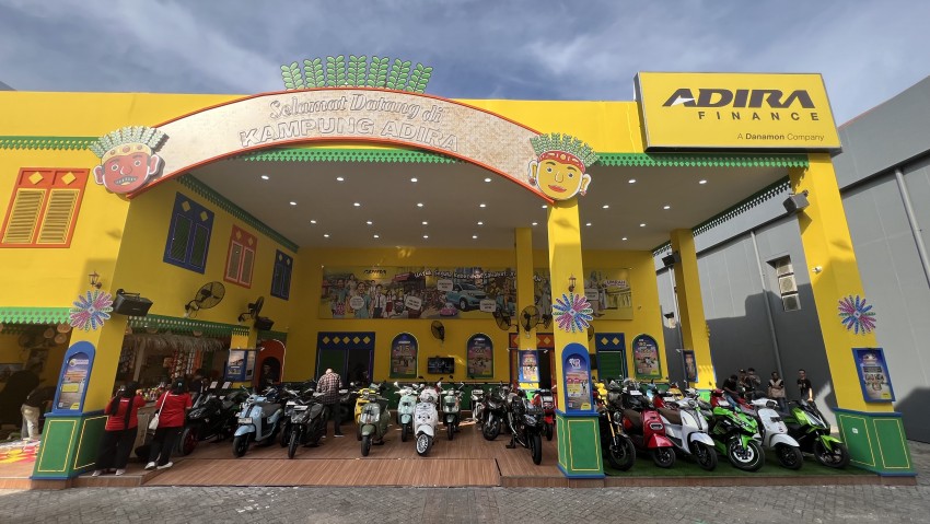 Adira Finance Tawarkan Promo Umrah Gratis di Jakarta Fair Kemayoran 2024