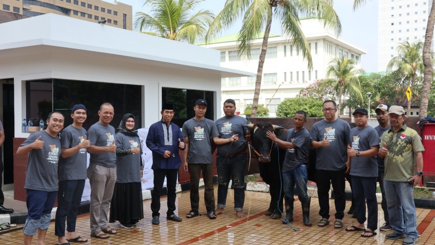 Berkah Idul Adha, Askrindo Salurkan Puluhan Hewan Kurban