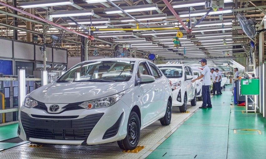 Toyota Pimpin Ekspor Mobil Indonesia 2024, Isuzu dan Hino Catat Pertumbuhan Signifikan