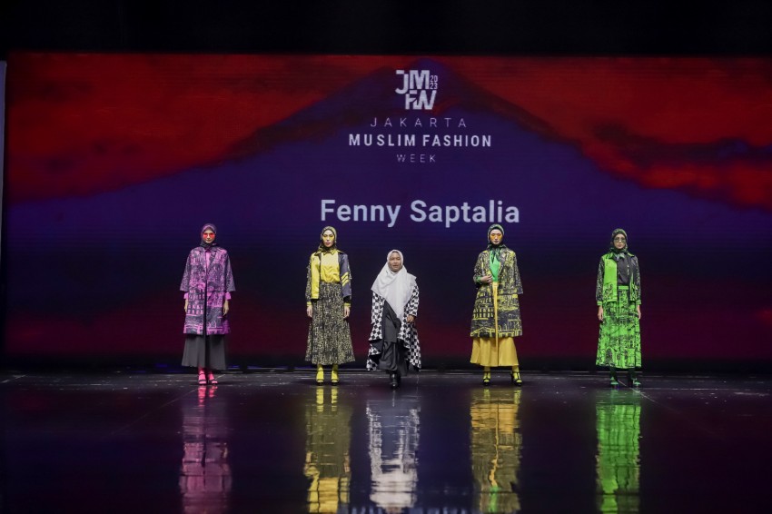 Fenny Saptalia Hadirkan Cerita Rakyat Lewat Desain Fesyen