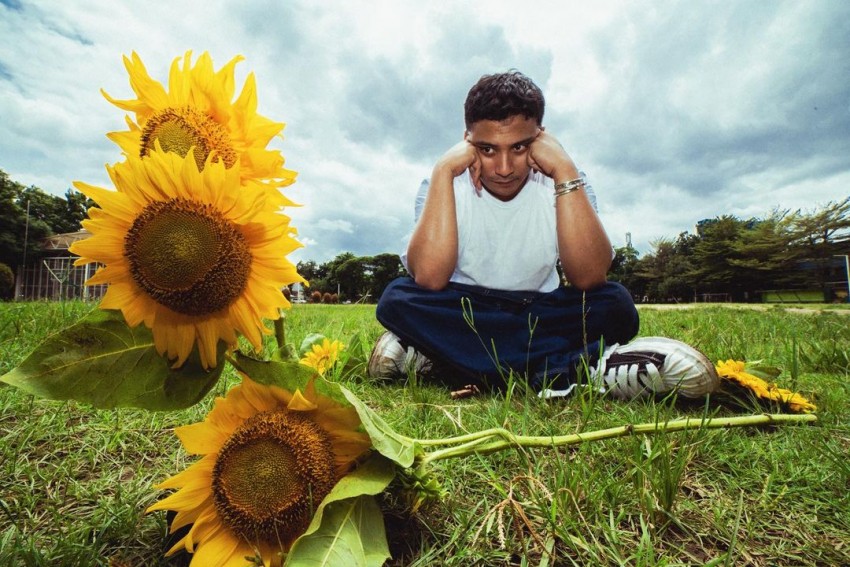 Lagu Sal Priadi, Gala Bunga Matahari Gambarkan Surga Seperti Disebut dalam Al-Qur'an dan Hadist