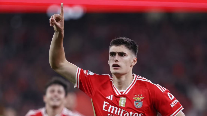 Manchester United 'Yakin' Bisa Datangkan Antonio Silva di Bawah Klausul Pelepasan Rp1,4 Triliun