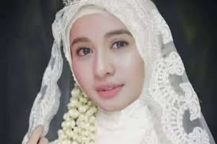 Dikabarkan Jadi Istri Ke-3 Ustadz Nuzul Dzikri, Laudya Cynthia Bella Sedih