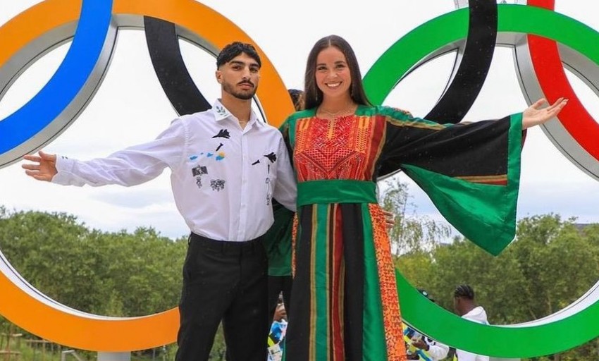 Saat Pembukaan Olimpiade Paris 2024, Atlet Palestina Pakai Kaos Bergambar Anak-Anak yang Dibom