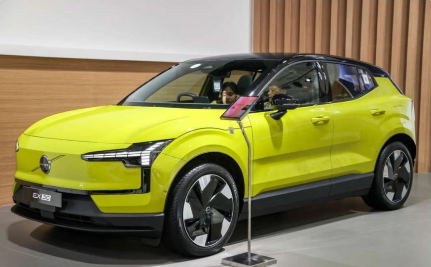 Volvo EX30 Keren Abis, Bikin Tenang,  Bisa Kemudi Semi Otonom Pilot
