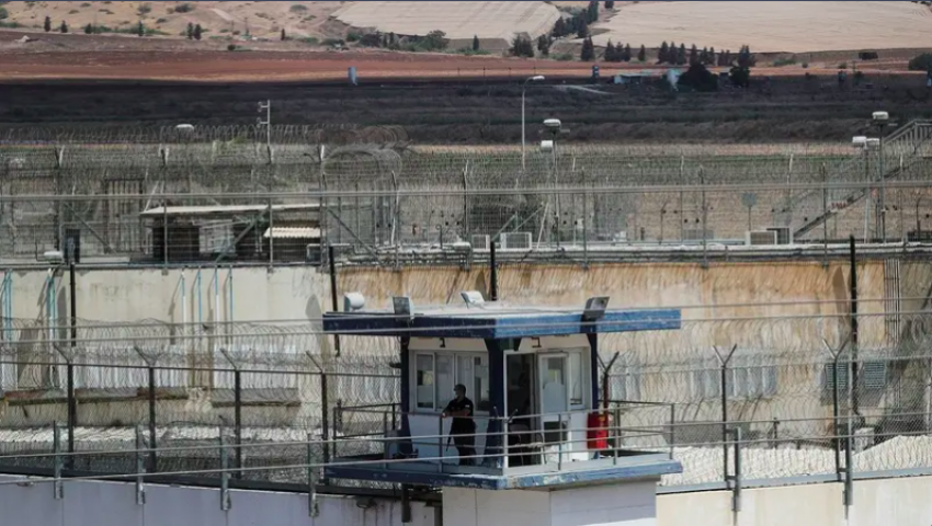 Ratusan Orang Berunjuk Rasa untuk Warga Palestina yang Ditahan di Penjara Israel