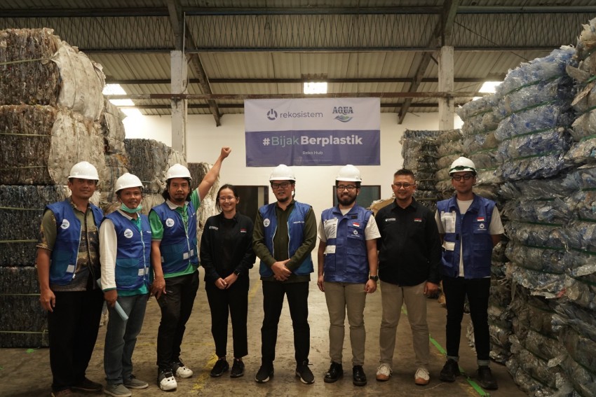 AQUA dan Rekosistem Kelola 1.400 Metrik Ton Sampah Kemasan Plastik