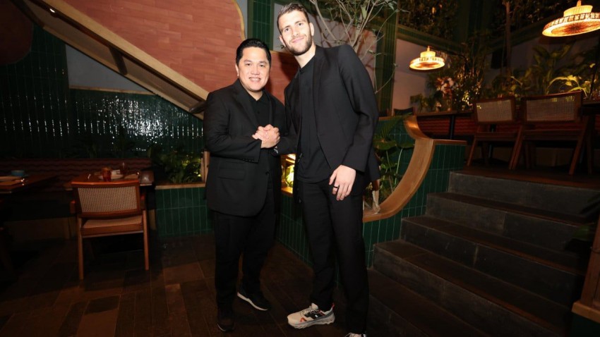 Garuda Perkasa: Maarten Paes, Si Raksasa Gawang yang Bikin Vietnam Gigit Jari