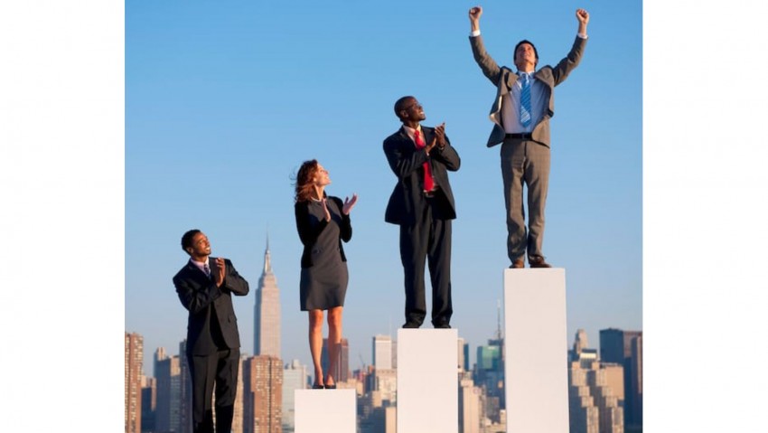 Biasakan Berpikir Seperti Pemenang: Tips 12 Perubahan Pola Pikir Menjadi Orang Sukses