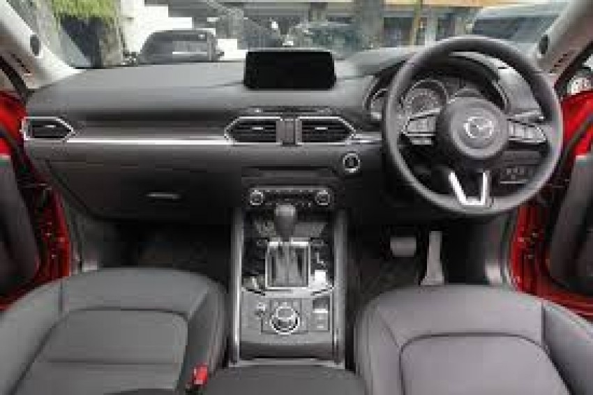 Mazda Cetak Penjualan Rp41,4 Miliar Selama GIIAS Surabaya 2024