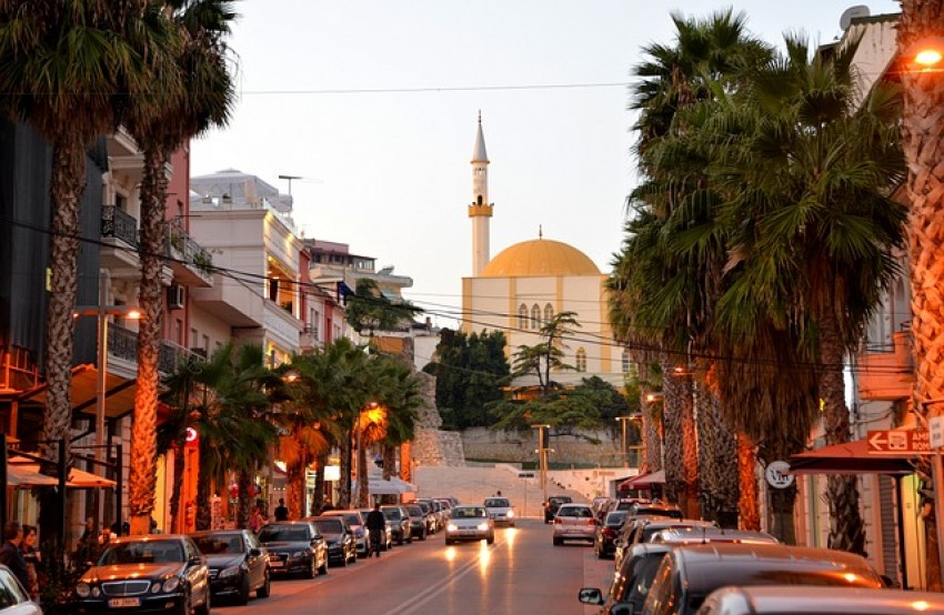 Albania Bakal Bentuk Negara Islam Mikro untuk Kelompok Sufi Syiah