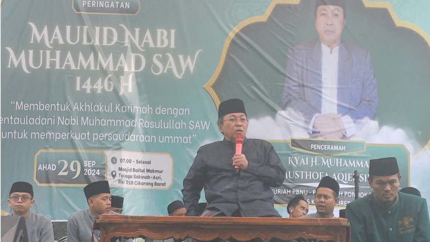 KH Mustofa Aqiel Siroj: Belajarlah Mencintai Nabi Agar di Akhirat Kelak Bertemu Nabi Muhammad
