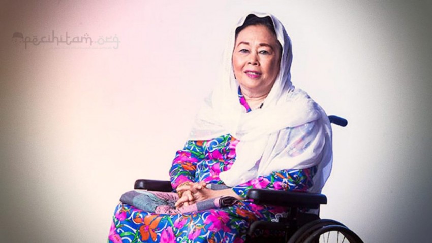 Nyai Sinta Nuriyah Minta Buku Pelajaran tentang Pelengseran Gus Dur Direvisi