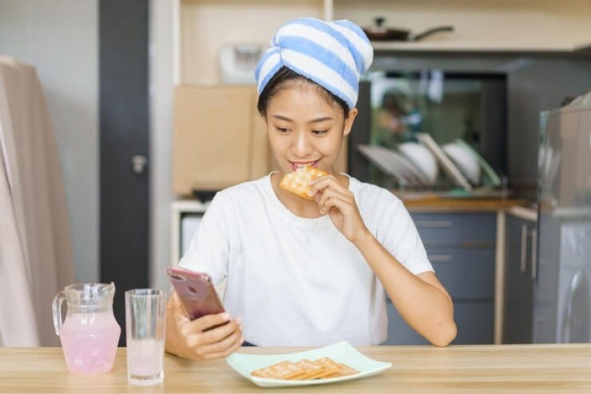 Bahaya! Sesudah Makan Jangan Lakukan Ini