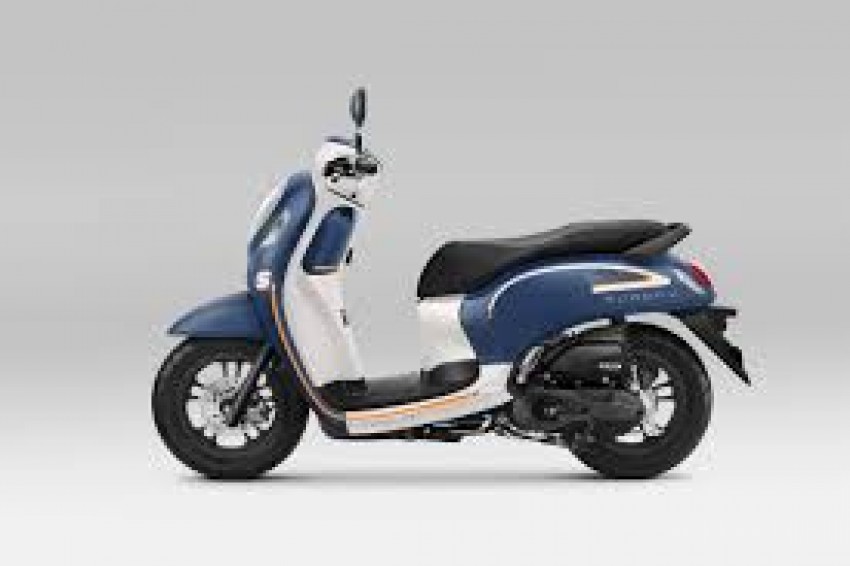 AHM Siap Perkenalkan New Scoopy: Lebih Besar, Tetap Lincah?