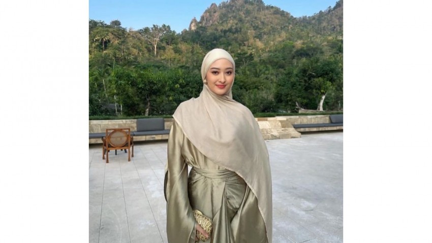 Inspirasi Outfit Hijab Yang Anggun Ala Puteri Modiyanti, Putri Tomy Soeharto