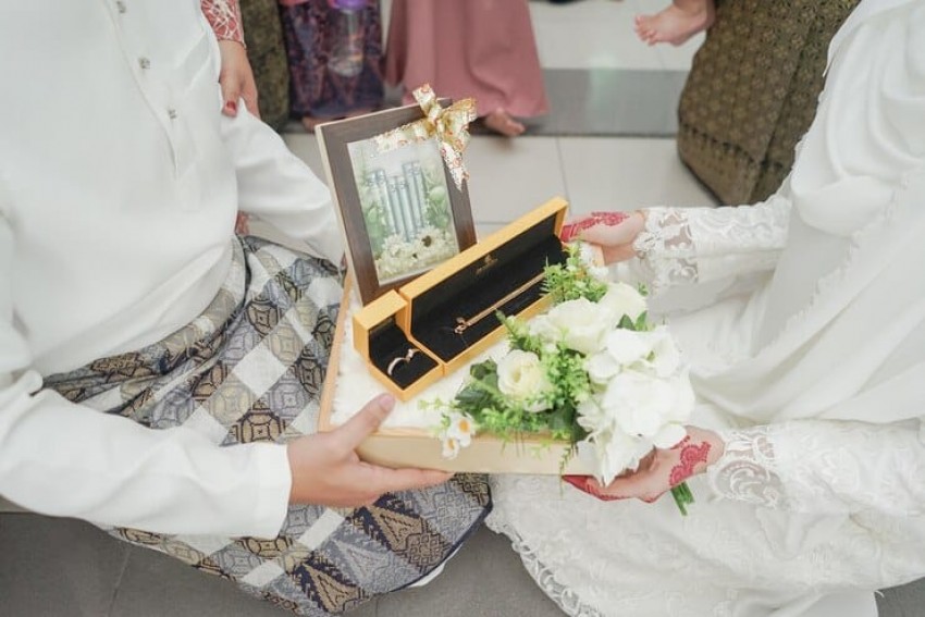 Bingung Beri Isi Seserahan, Yuk Simak Berikut Ini