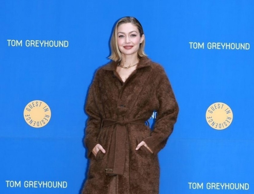 Pesona Gigi dan Bella Hadid di Peluncuran Fashion dan Perhiasan