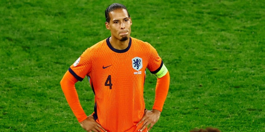Waduh! Van Dijk Mendadak Pulang dari Timnas, Ada Apa?