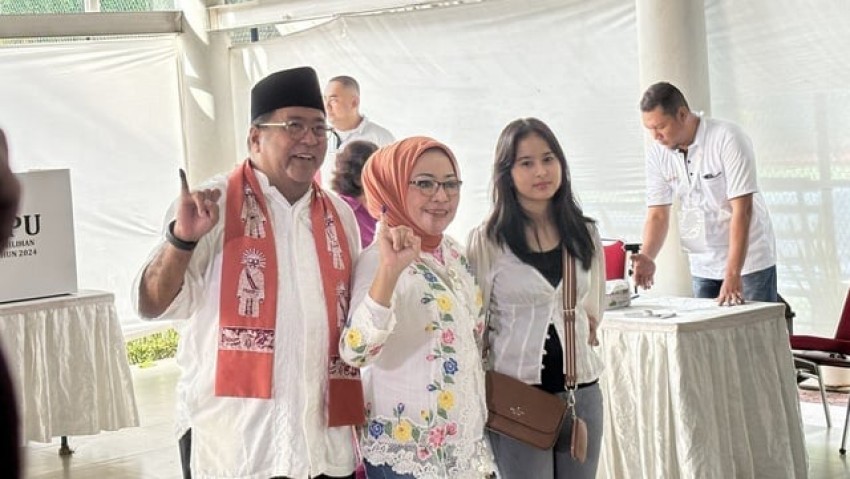 Mencoblos di Lebak Bulus, Rano Karno Yakin Menang Pilgub DKI Jakarta 2024