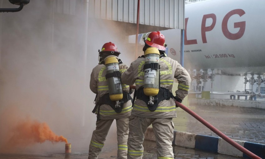 Jelang Nataru, Pertamina Inspeksi Takaran hingga Simulasi Emergency Response Lembaga Penyalur BBM LPG