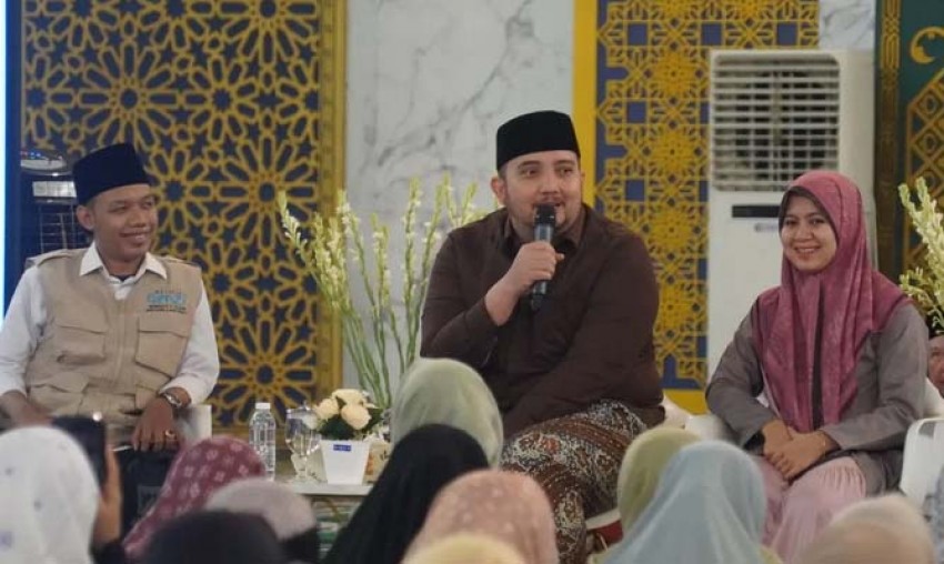 Gus Kafa-Ning Sheila Bagikan Kiat Percaya Diri pada GenZI Masjid Al-Akbar