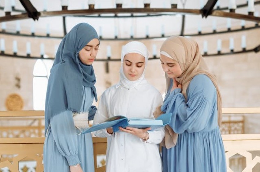 Tiga Ciri Orang yang Layak Jadi Bestie, Bisa Bawa Kenikmatan Akhirat