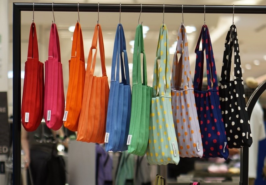 Brand Korea Selatan Ubah Bahan Daur Ulang Jadi Tas Kekinian