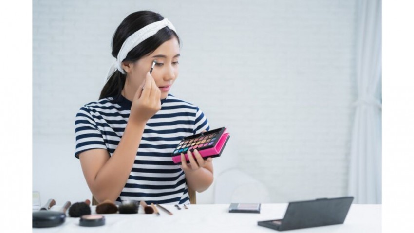 4 Manfaat Cushion untuk Merias Wajah Tampil Flawless