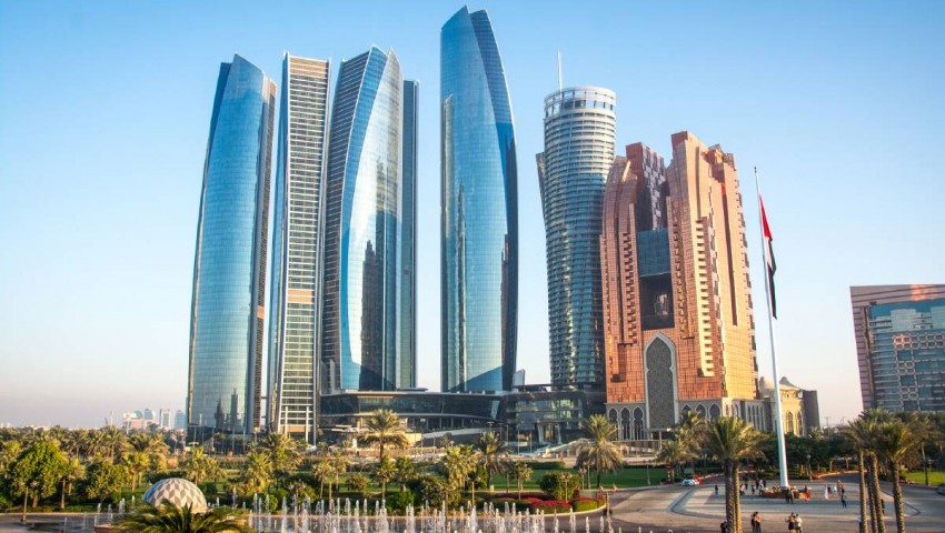 Traveling Hemat ke Abu Dhabi? Kunjungi 13 Tempat Keren Ini