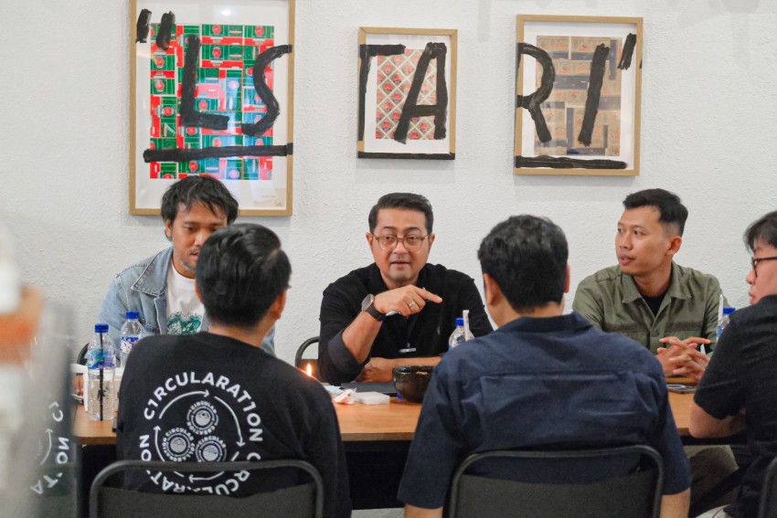 Diskusi Bareng Pelaku Ekraf di Surabaya, Menekraf: Bukti Pemerintah Turun Tangan