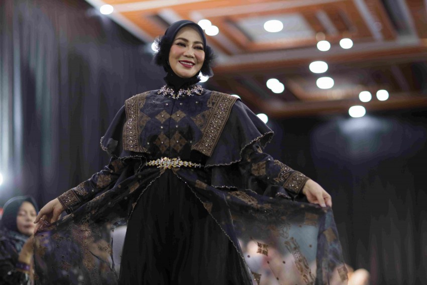 Madre, Koleksi Terbaru Desainer Kursien Karzai sebagai Simbol Cinta Kasih Ibu