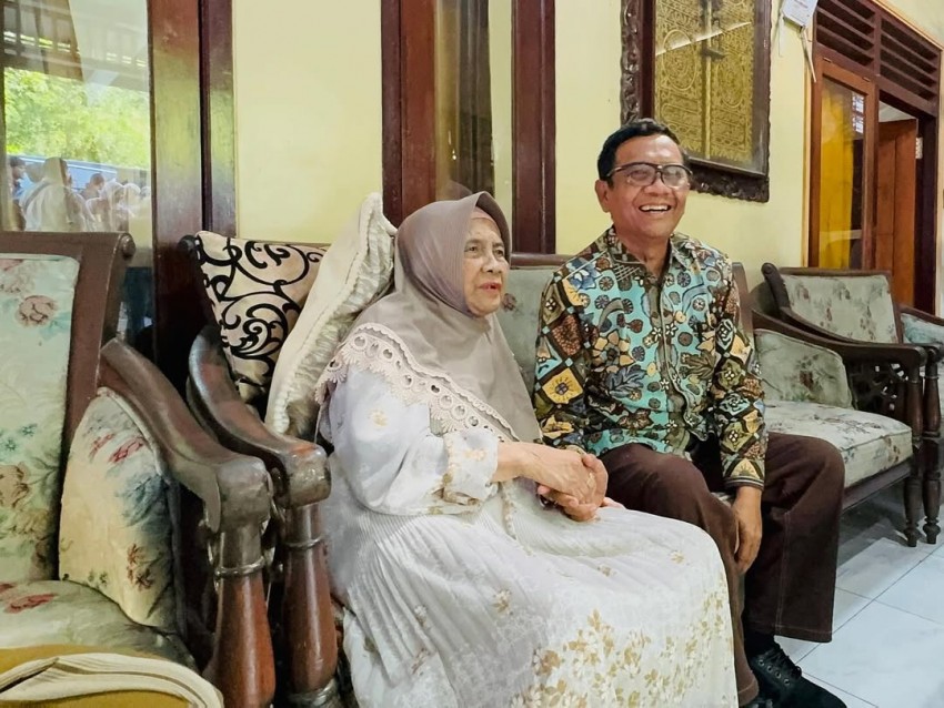 Mahfud MD Kenang Mendiang Sang Ibu sebagai Sosok Hebat Sabar, Sederhana, dan Selalu Jujur