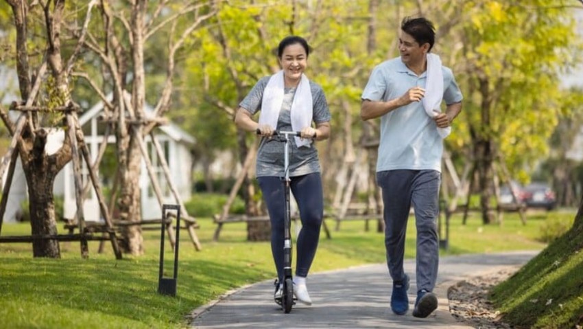 Manfaat Jalan Kaki Setiap Pagi Bagus untuk Otot dan Kaki