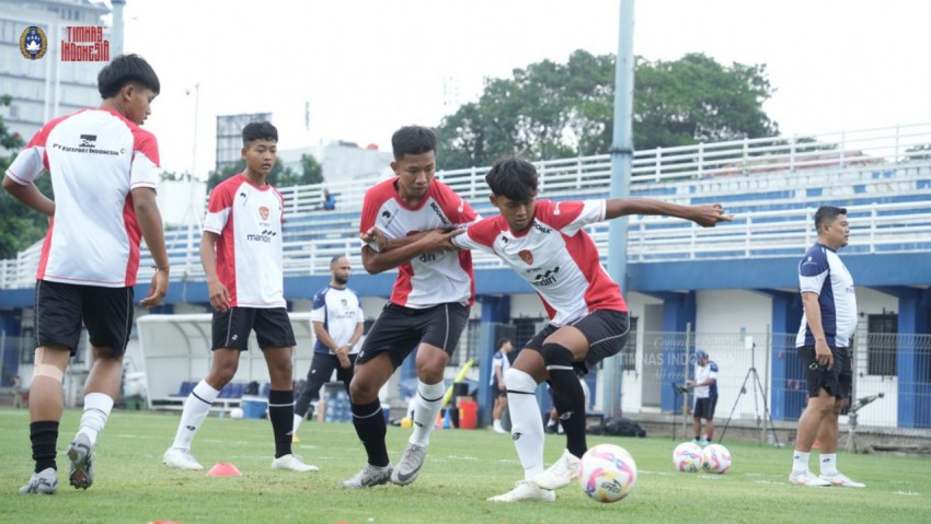 Timnas Indonesia U17 Gelar TC di Bandung, Nova Arianto Berburu Pemain Baru untuk Piala Asia 2025