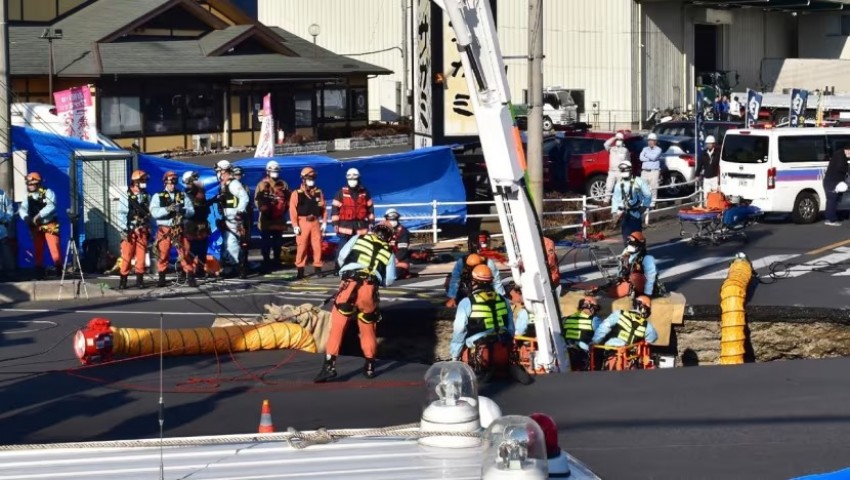 Bukan Kejadian Pertama di Jepang, Ini Penyebab Lubang Raksasa Muncul