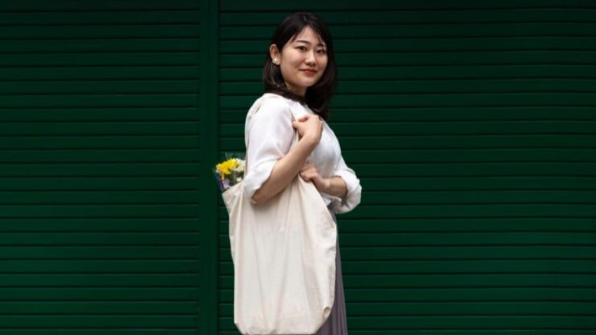 Perempuan Sering Membawa Tas Berat Berisiko Kena Penyakit Muskuloskeletal