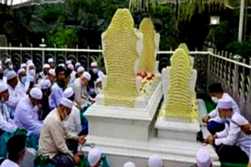 Tradisi Haul dan Membangun Kuburan Menurut Nahdlatul Ulama: Ada Pengecualian