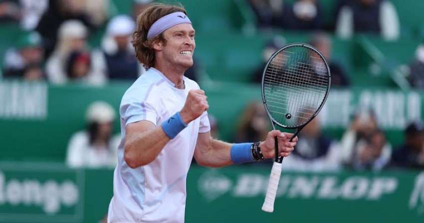 Rublev Singkirkan Alex de Minaur, Medvedev Mundur Setelah Kalah di Set Pertama Lawan Auger Aliassime