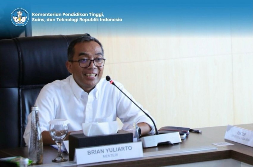 UKT Tidak Naik, Mendiktisaintek Brian Yuliarto: Pentingnya Dialog Terbuka Rektor & Mahasiswa