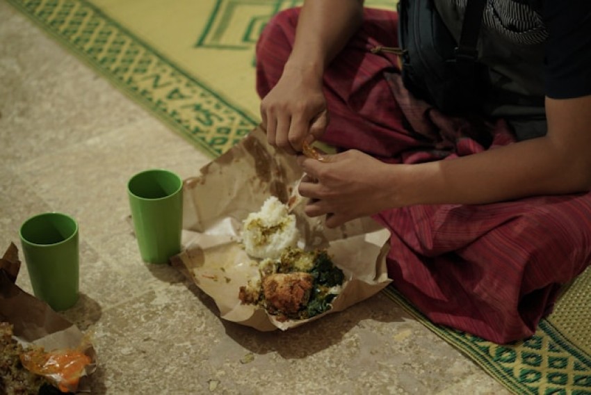 Bacaan Niat Puasa Ramadhan Setiap Hari dan Sebulan Penuh, Lengkap Arab, Latin, dan Artinya