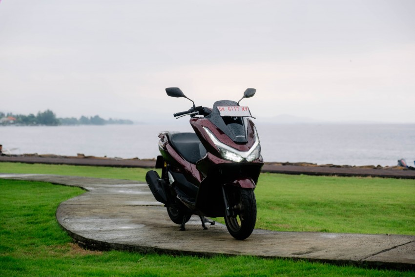 Tiga Varian New Honda PCX160: Pilihan Skutik Premium dengan Performa dan Kenyamanan Terdepan