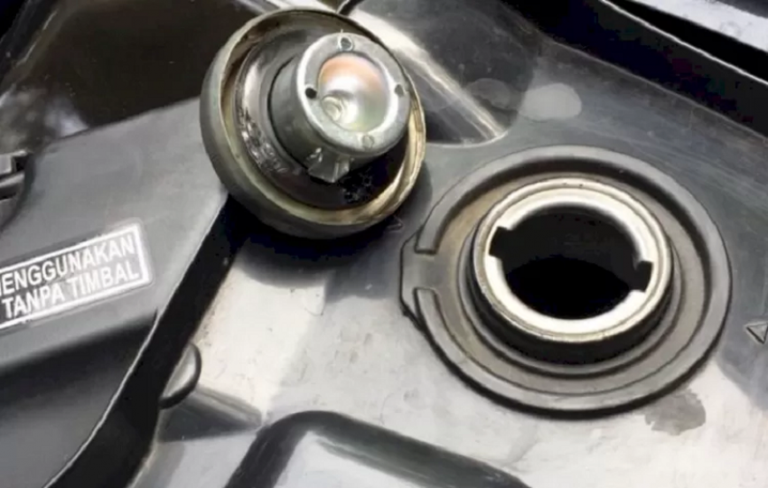 Motor Injeksi Kehabisan Bensin Dijalan? Nggak Usah Panik, Terapkan Cara Ini!