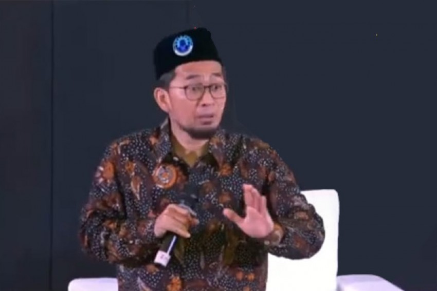 Ustaz Adi Hidayat Ungkap Mengapa Umat Islam Dulu Lebih Unggul Ketimbang Sekarang
