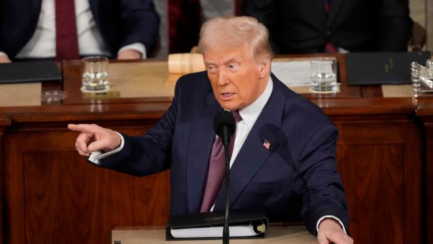 Trump Bakal Terapkan Sistem Kode Warna untuk Batasi Visa dari Negara Muslim