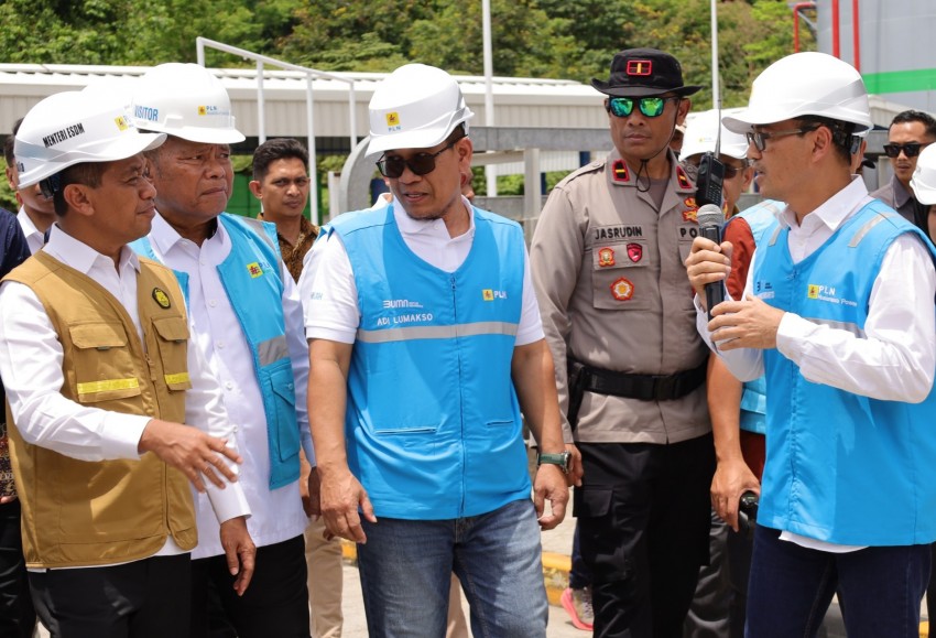 Jelang Idul Fitri, Menteri ESDM Tinjau Kesiapan PLN Nusantara Power PLTMG Baubau