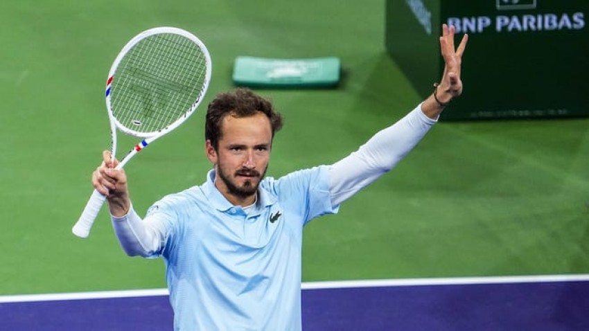 Medvedev Susah Payah Kalahkan Arthur Fils di Perempat Final BNP Paribas, Setelah Menang Teriak Sepuas Puasnya