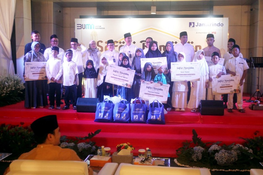 Ramadan Penuh Berkah, Jamkrindo Salurkan Bantuan ke 10 Kota