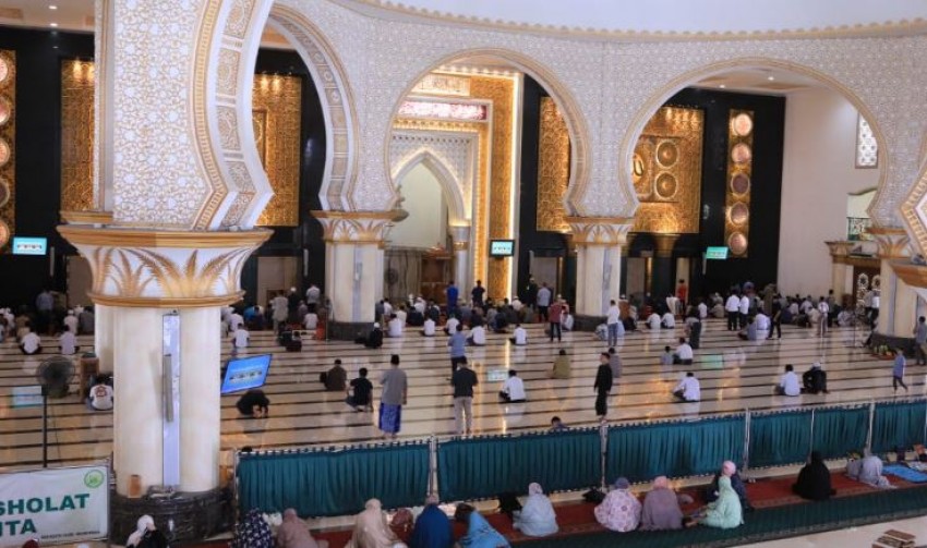 Ramah Disabilitas, Masjid Izzatul Islam Bekasi Hadirkan Ceramah Berbahasa Isyarat